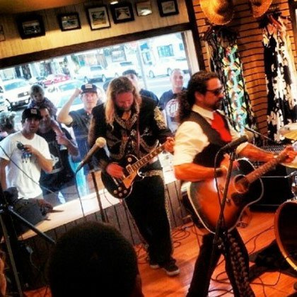 LAS DIABLITAS BORRACHAS AT LAGUNA SURF ‘N’ SPORT