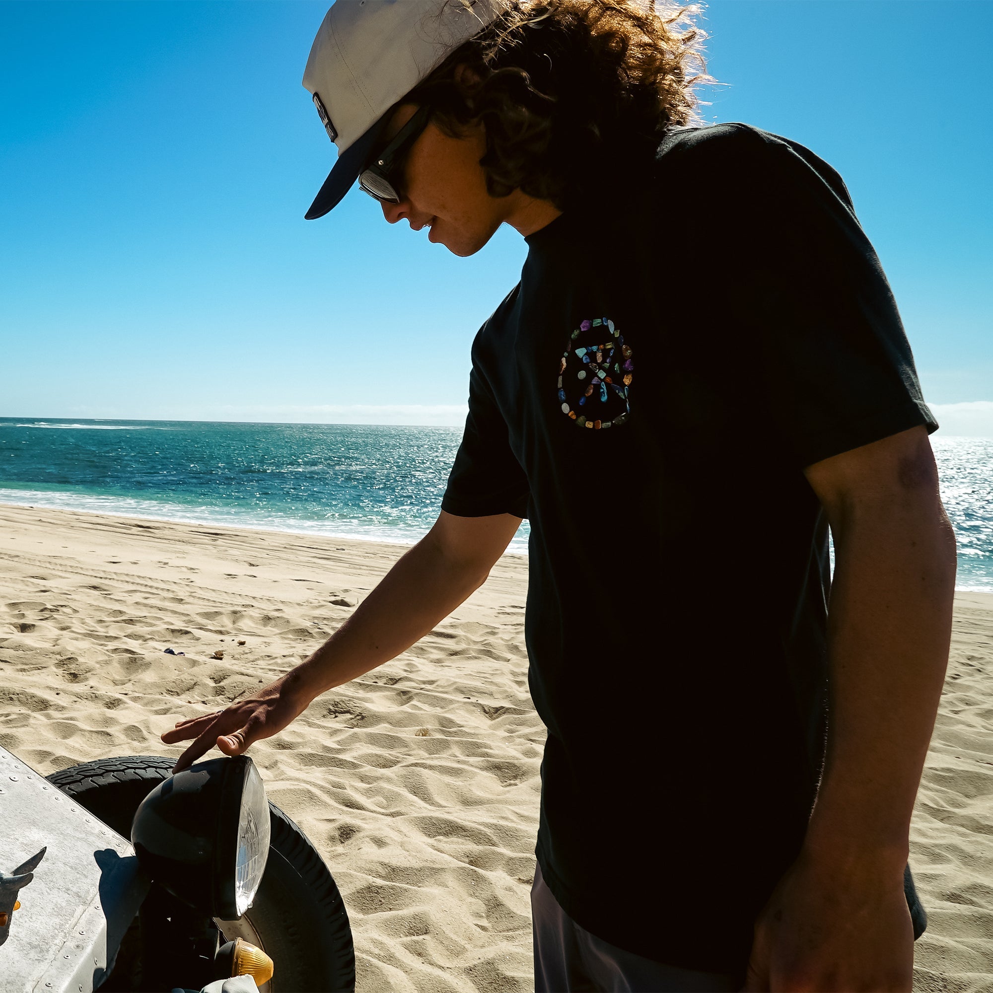 Opal_palm_Premium_Tee_SU25_BLK_4.jpg