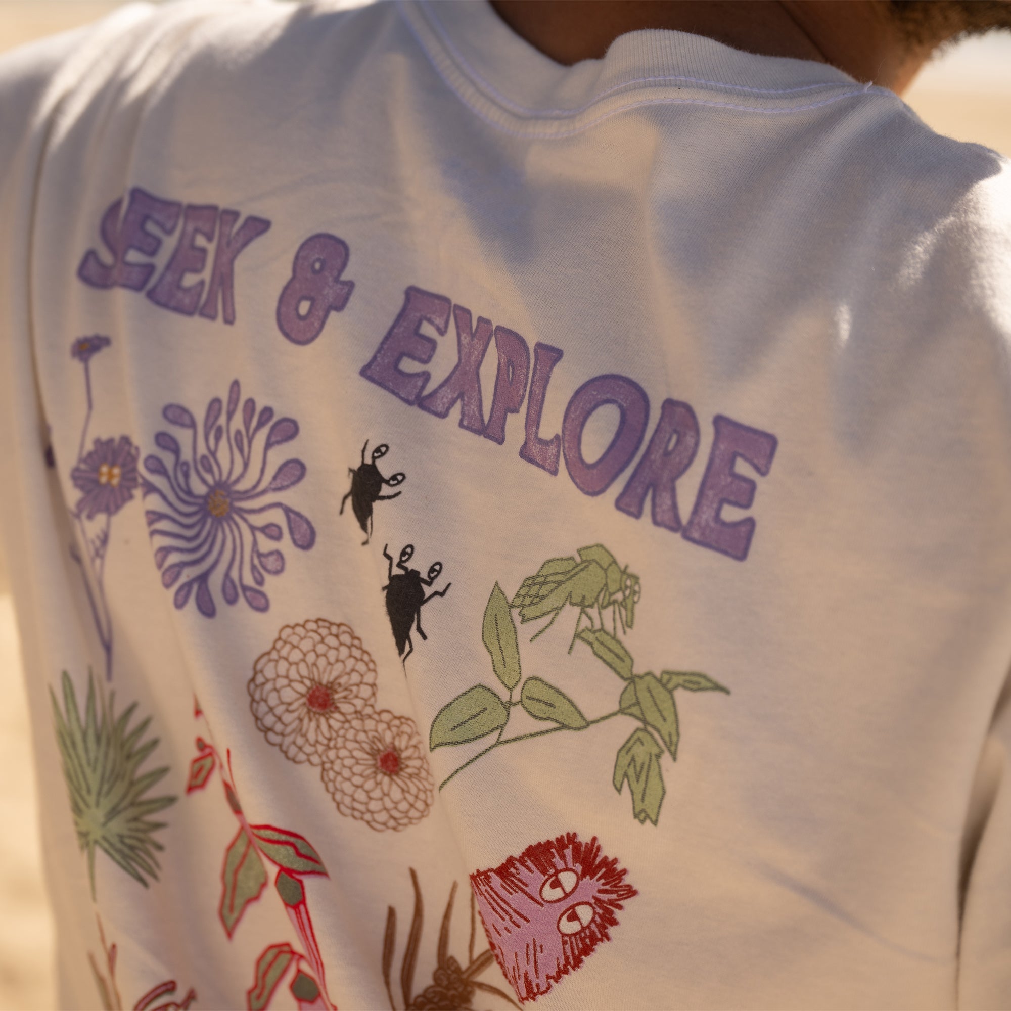 Seek_Explore_Premium_Tee_SU25_WWH_4.jpg